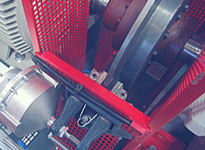 DEGUMA_rubber_maschinen_machines_sicherheit_safety_scheibenbremse_disc_brake